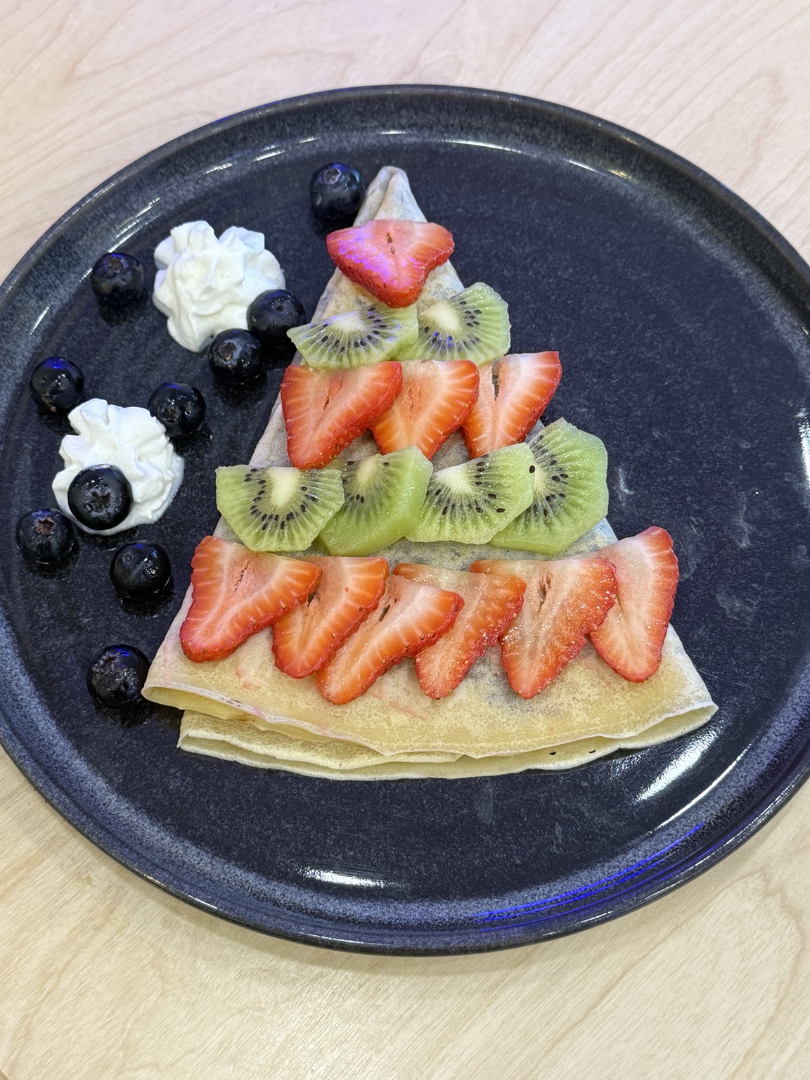 Crepa de Oasis con fresas, kiwi y moras